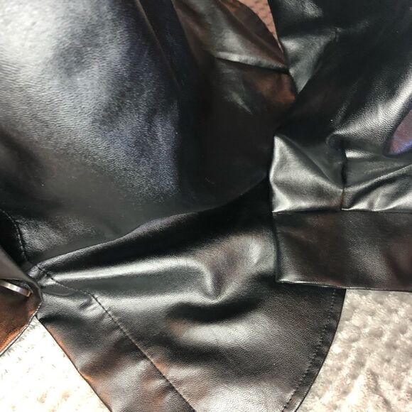 SHEIN💫faux leather 💫 bottom down shirt - Picture 12 of 14